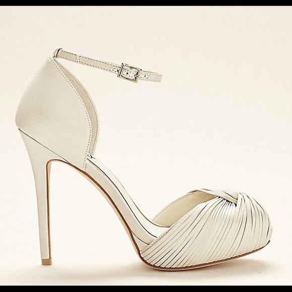 Truly Zac Posen - Picture 8 of 8